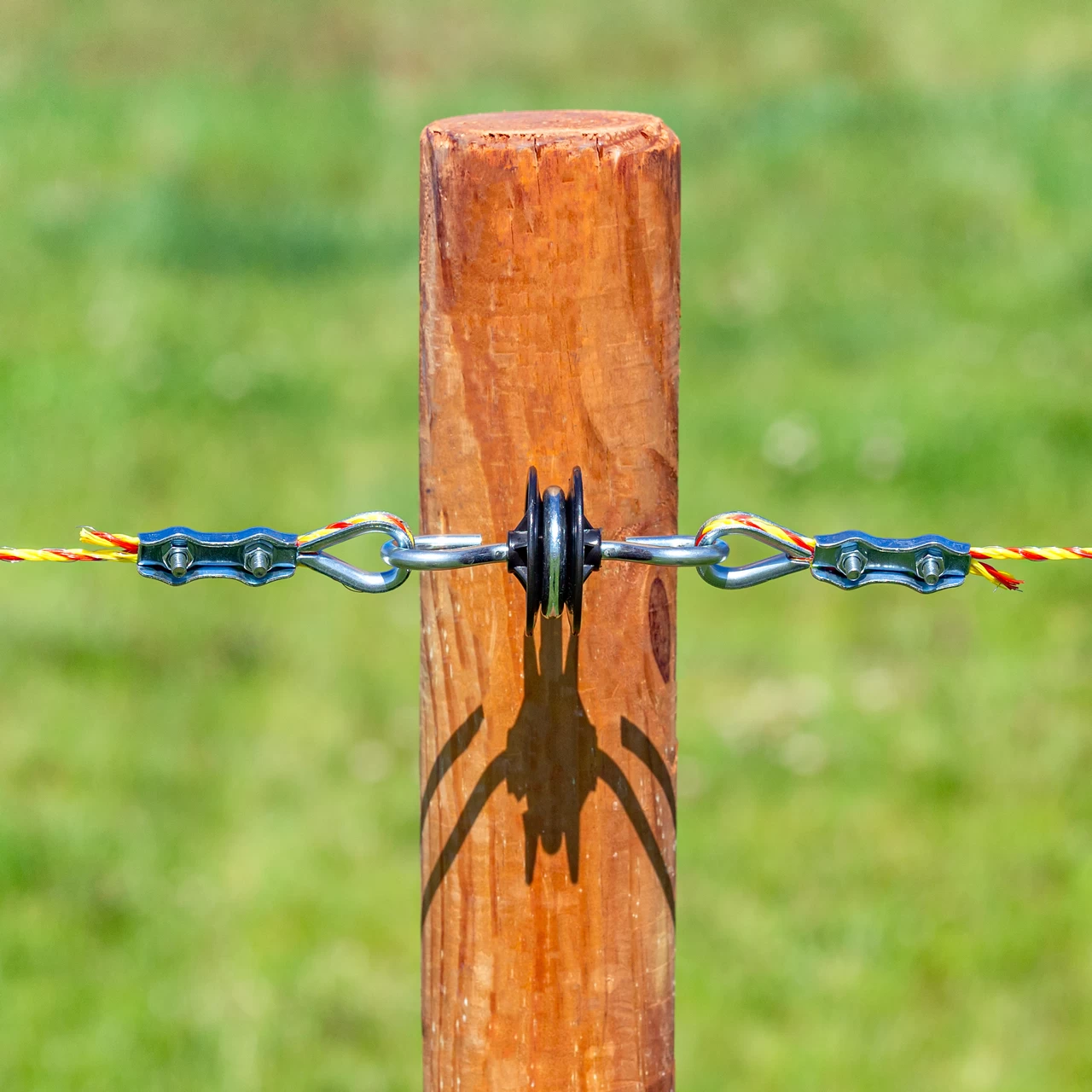 Isolatore cancello con vite da legno